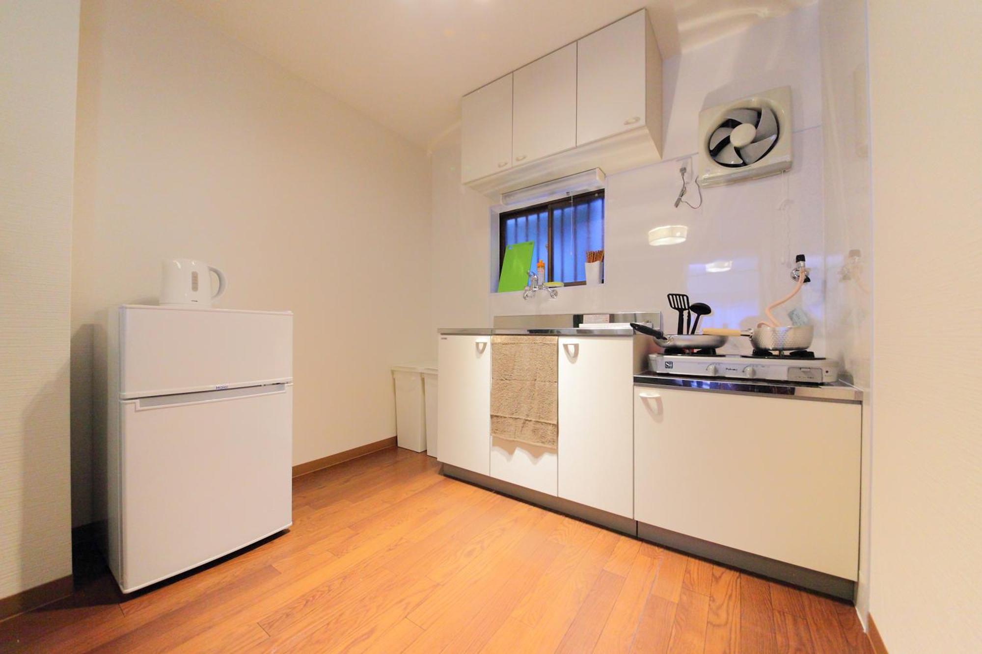 Shin-imamiya Apartment *